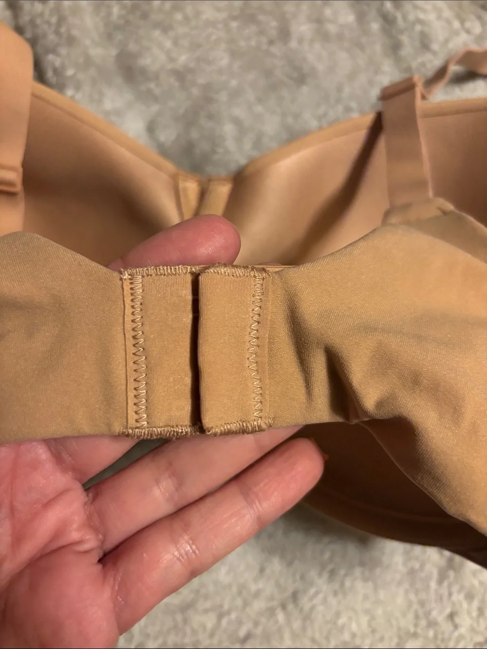 Skims Everyday T shirt bra - Picture 3 of 4